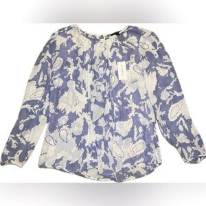NWT Banana Republic blouse size XS, periwinkle and white flower pattern